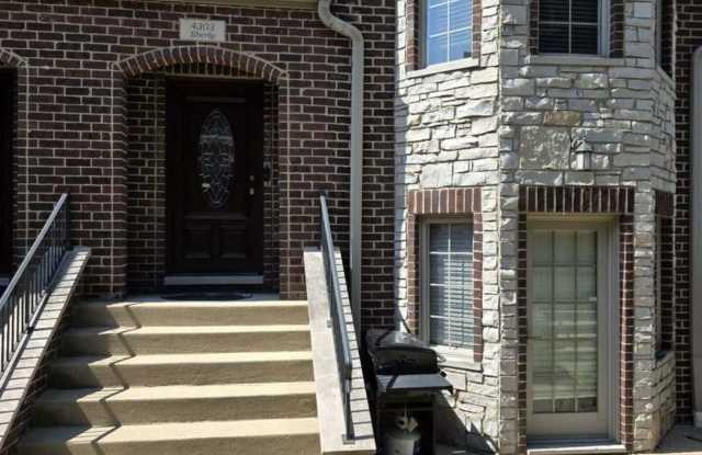 4303 EBERLY Avenue Gallery 2