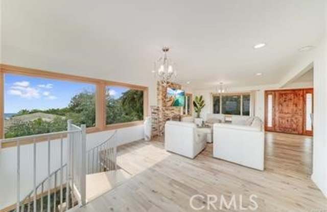 1931 Temple Hills Drive Gallery 4