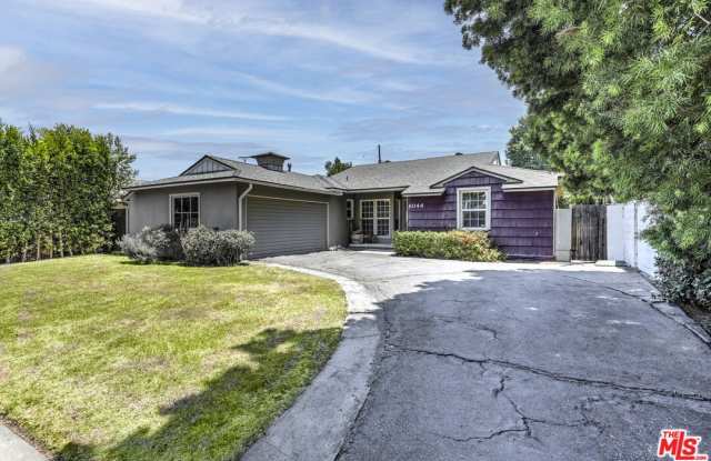 6044 Varna Ave photos photos