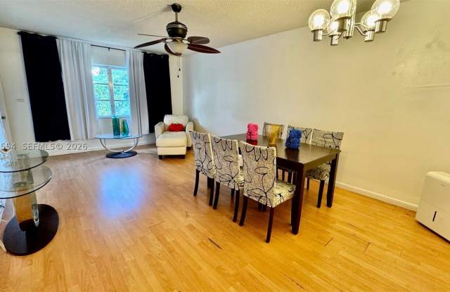 2825 NE 201st Ter Gallery 2