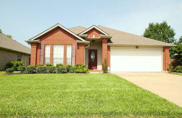 1803 Edinburg Ave - 1803 Edinburg Avenue, League City, TX 77573