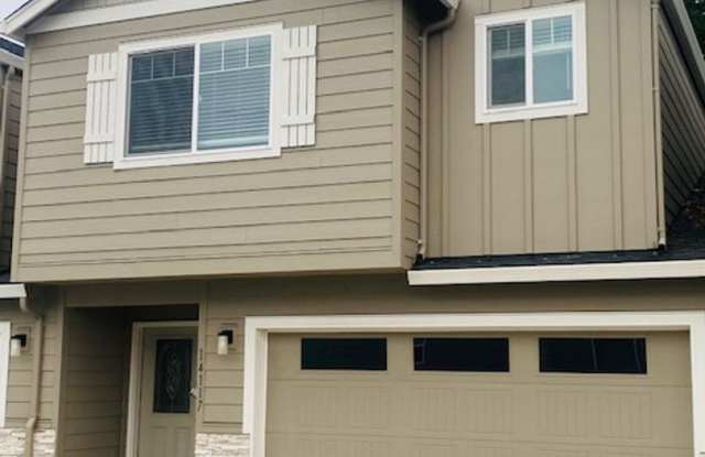 Beautiful Newer Home in Terrific Salmon Creek Location photos photos