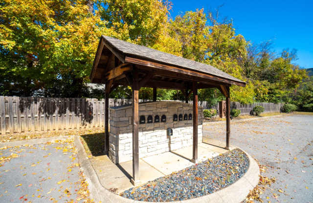 Townhome for Lease Brentwood off OHB - 5606 Cloverland Drive, Nashville, TN 37027