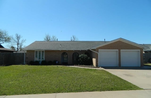 4607 NE Dearborn Avenue - 4607 Northeast Dearborn Avenue, Lawton, OK 73507