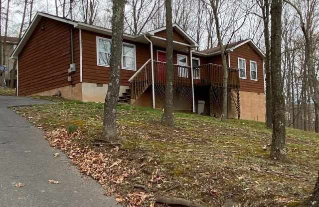 1258 LAKEVIEW Drive Gallery 1
