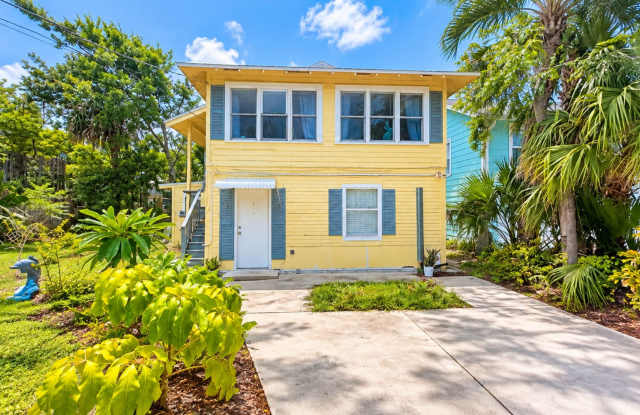 407 Poinsettia Road Gallery 2
