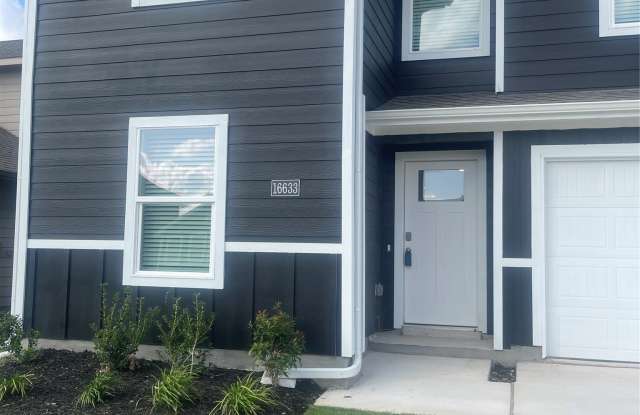 16633 Hudson Prairie Way Gallery 2