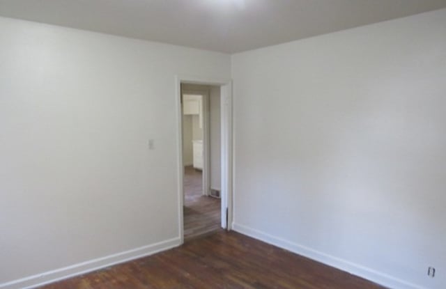 4224 North 19th Street - Lower Gallery 4
