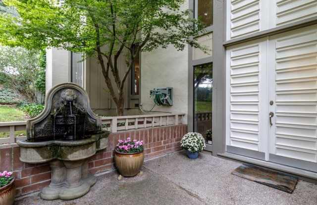 626 Sand Hill Circle Gallery 3