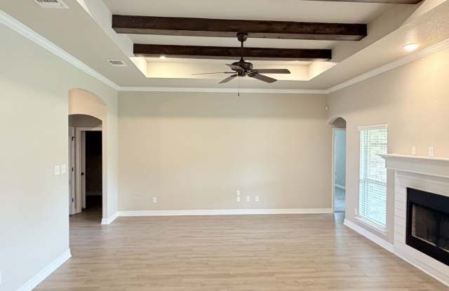 2002 Rustic Manor Dr.... LONGHORN PROPERTIES   254-526-0382 Gallery 3