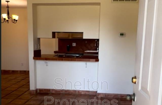 10207 N 8th Pl Unit A Gallery 2