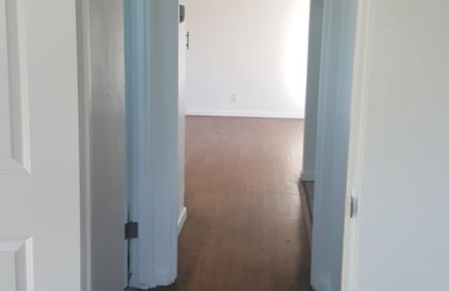 4472 Bond Street Gallery 4
