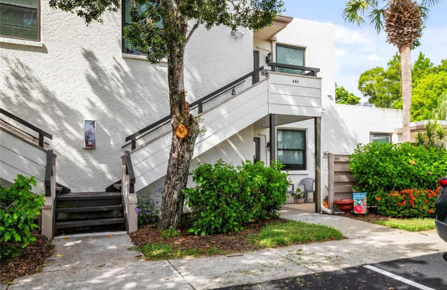 440 PALM TREE Drive Gallery 1