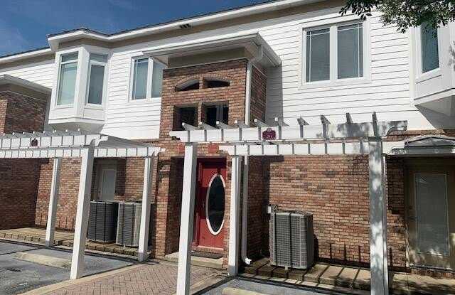 119 SE Beal Parkway unit: 202 photos photos