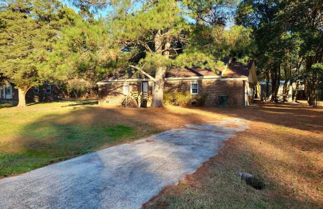 557 Circle Drive - 557 Circle Drive, Pitt County, NC 27858