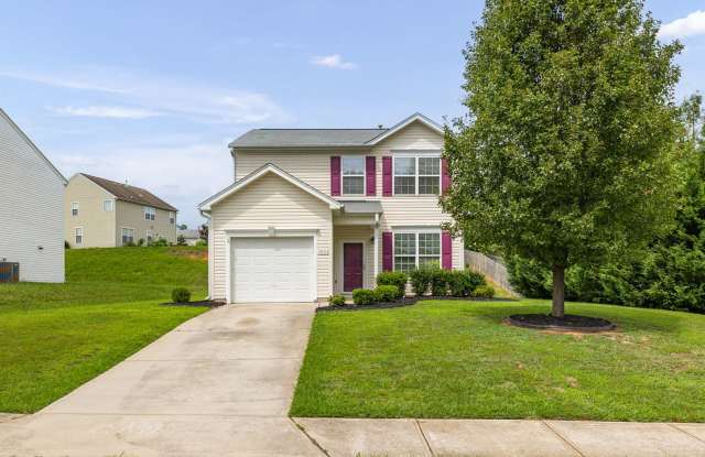 Spacious 3-Bedroom Home with Garage in Desirable Greensboro Neighborhood! photos photos Spacious 3-Bedroom Home with Garage in Desirable Greensboro Neighborhood! photos photos
