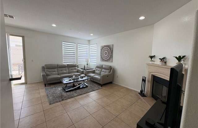 9382 Phoenix Place Gallery 3