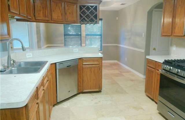7318 Sun Valley - 3/Bed 2/Bath - $2150/month Gallery 3