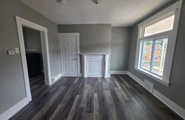 2 bedroom house for rent in the North Side ! Gallery 3