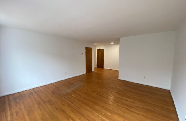708 University Ave SE Gallery 3
