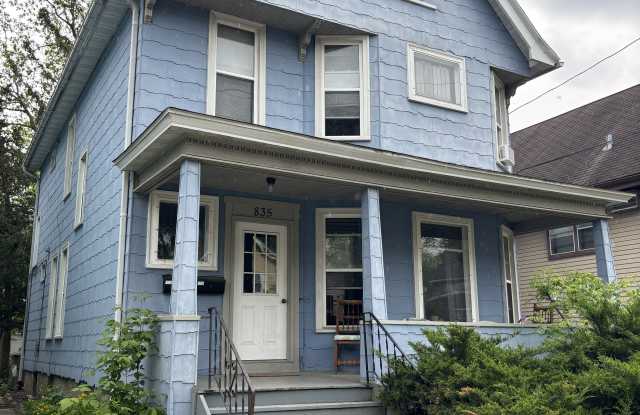 835 E Johnson St photos photos