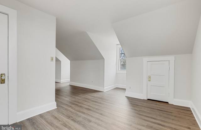 707 N HICKORY Avenue Gallery 4