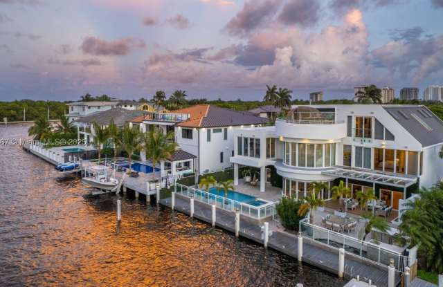 1319 Seminole Dr Gallery 2