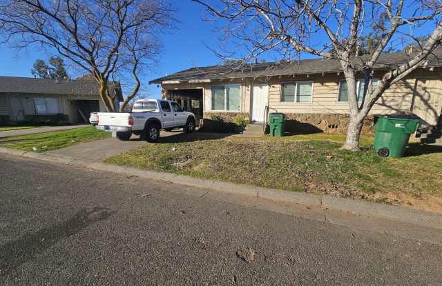 2 Bedroom 1 Bath Apartment for Rent in Corning! - 211 McLane Circle, Corning, CA 96021