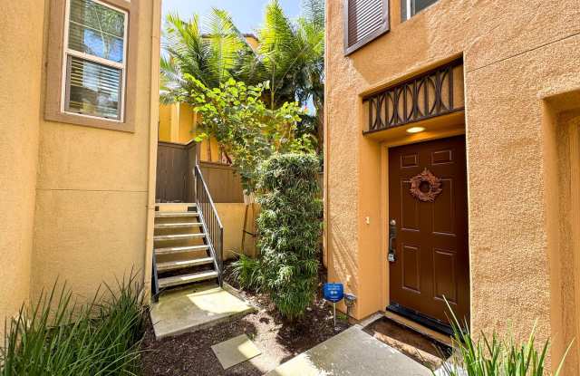 Mission Valley : Escala Detached 3 bedroom, 2.5 bath Gallery 1