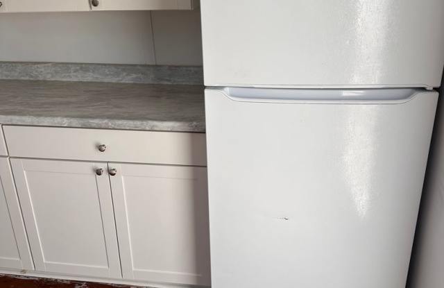 GREAT LOCATION! 2-Bedroom/ 1-Bath - Mary Esther - Close to Hurlburt Field - 208 Spruce Street - Lot 3 Gallery 3
