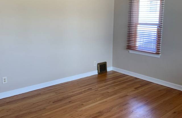 2 BEDROOMS PLUS 2 BONUS ROOMS, 2 BATHROOM SINGLE FAMILY HOME WITH 1 CAR GARAGE photos photos