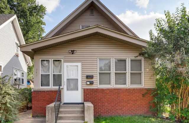 742 Case Avenue photos photos