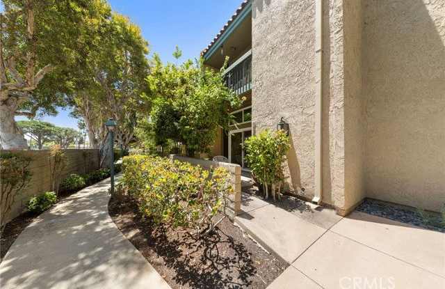 1028 Palo Verde Avenue Gallery 1