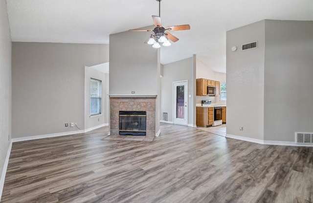 1025 W Hills Terrace Gallery 2