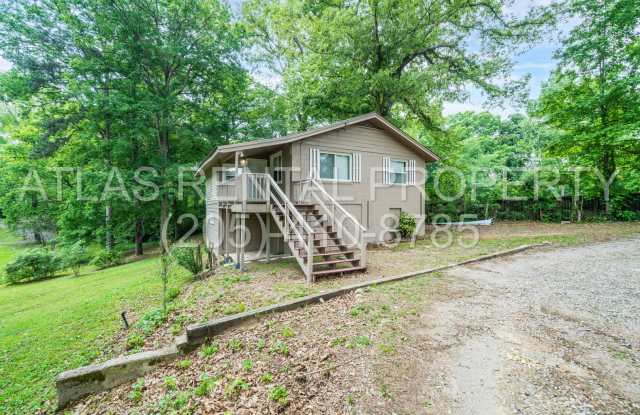 Move-In Ready! Renovated 3-Bedroom, 2-Bath Home Gallery 1