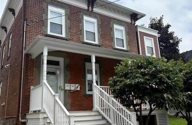 11 S Eckar Street photos photos