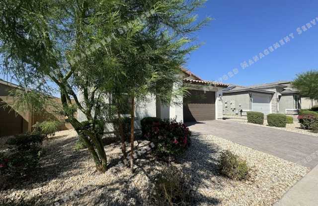 ***MOVE IN SPECIAL***Available for Immediate Move-In! Spacious 3-Bedroom + Den with Extra-Large Closet – Goodyear Gem! Gallery 3
