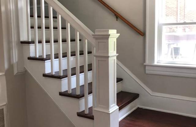 837 30th St 3bed/1bath $1395 Gallery 3