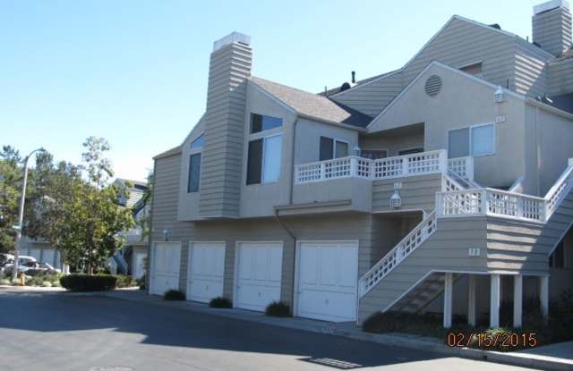 ALISO VIEJO- SPACIOUS 1 BEDROOM + DEN OR OFFICE CONDO WITH GARAGE - 62 Rainwood, Aliso Viejo, CA 92656