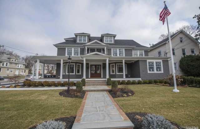 444 New York Avenue unit: 5 photos photos