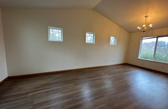 13042 SW Mayview Way ~ Excellent Progress Ridge Home! Gallery 3