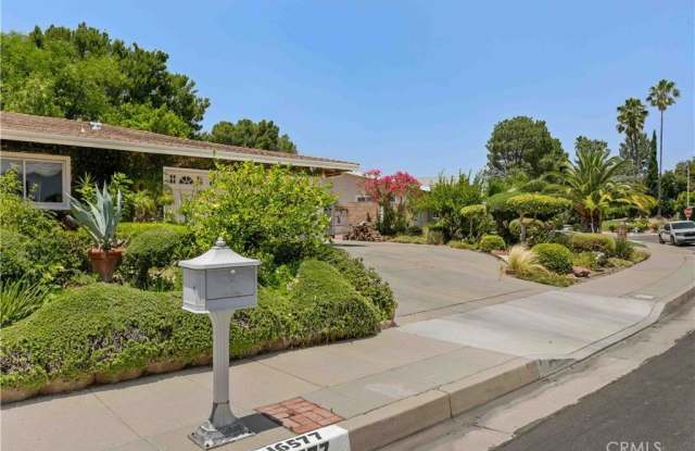 16577 Knollwood Drive 16575 photos photos