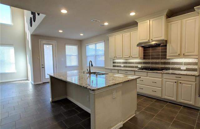 509 Oak Point Drive Gallery 4