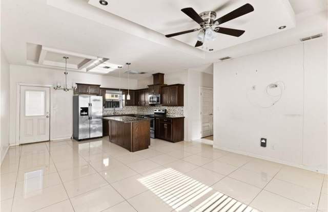 1707 W Smith Drive Gallery 2