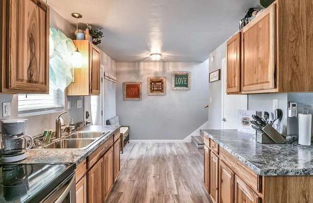 824 S Blue Quail Court Gallery 2