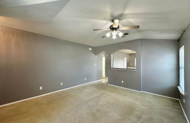 Price Drop! Gallery 4