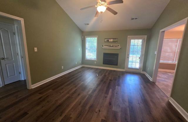New Listing!!! Gallery 3