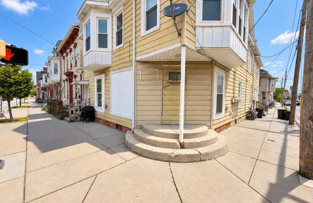 Spacious 1-Bedroom, 1-Bath 2nd-Floor Apartment in Hanover PA Gallery 3