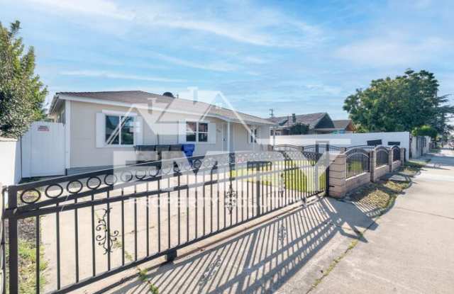 920 East Elma Street photos photos