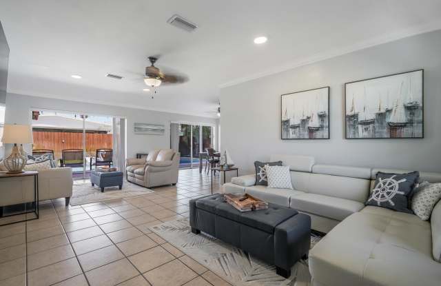 416 LIGHTHOUSE Drive Gallery 3